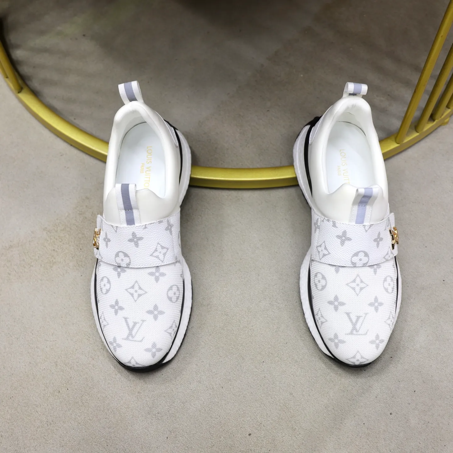 Ex-factory price: 442💰🙅‍♂️🙅‍♂️🙅‍♂️ Brand: GUCCI Standard code: 38-44 (45 customized) Grade: Same as the official website Material: Original leather splicing, comfortable and breathable lining, original wear-resistant outsole Style category: Men's fashionable casual shoes, running shoes, noble luxury brand elements, top luxury Color: actual picture color